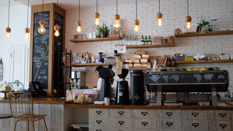 restaurant-ROQUEBILLIERE-min_coffee-shop-1209863