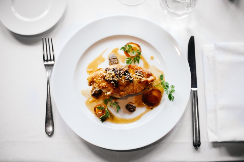 restaurant-ROQUEBILLIERE-min_meal-918639